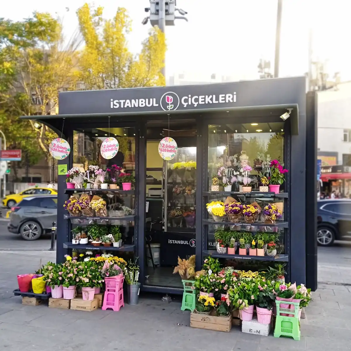 Vezneciler – 16 Mart Şehitleri Cad., Fatih ilçesindeki İstanbul Çiçekleri mağazası