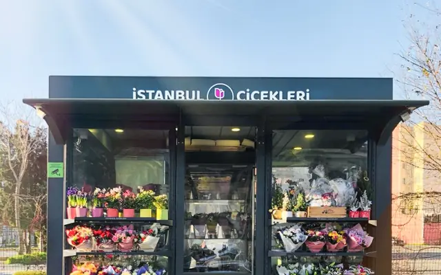 Fatih Millet Caddesi – Adnan Menderes Bulvarı, Fatih ilçesindeki İstanbul Çiçekleri mağazası