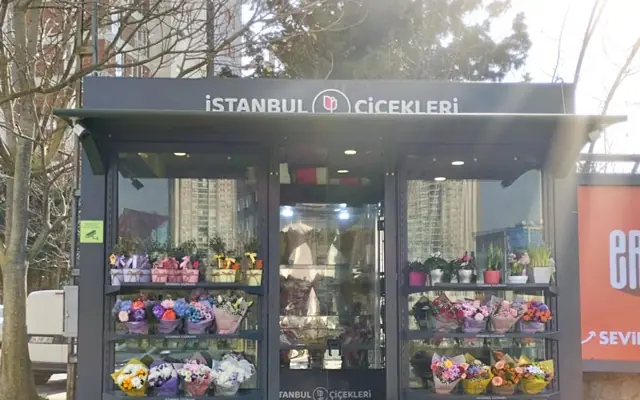Novada AVM – Küçükbakkalköy Mah., Ataşehir ilçesindeki İstanbul Çiçekleri mağazası